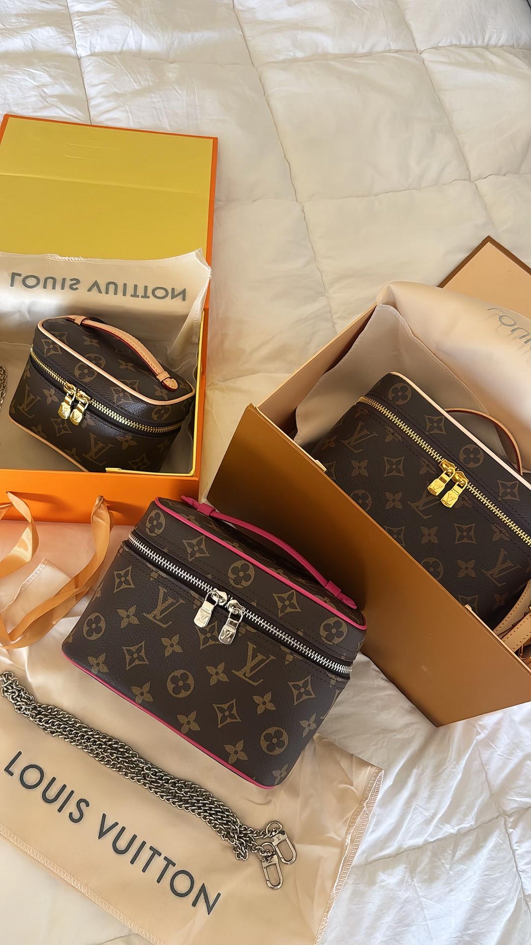 LV TOILET BAG - PINK